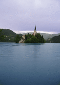&Icirc;le enchant&eacute;e sur le lac de Bled